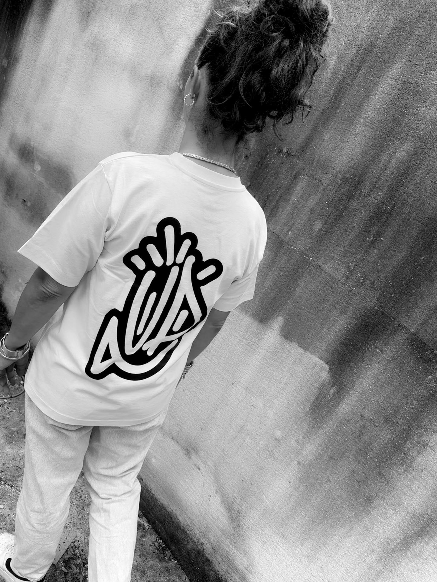 T-shirt "Big Up W". Coupe oversize, unisexe. Coton biologique 240 g/m2