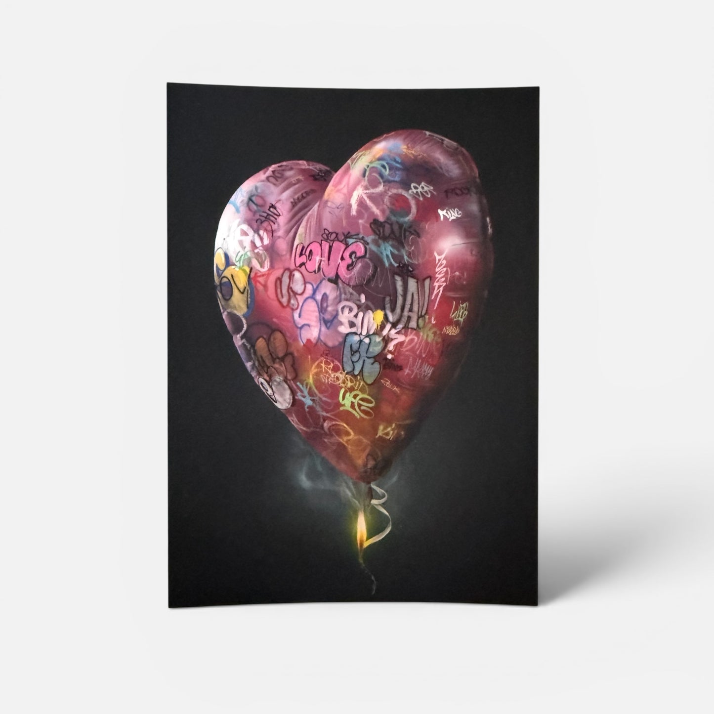 Carte postale street art Burning Love ballon coeur graffiti Onemizer