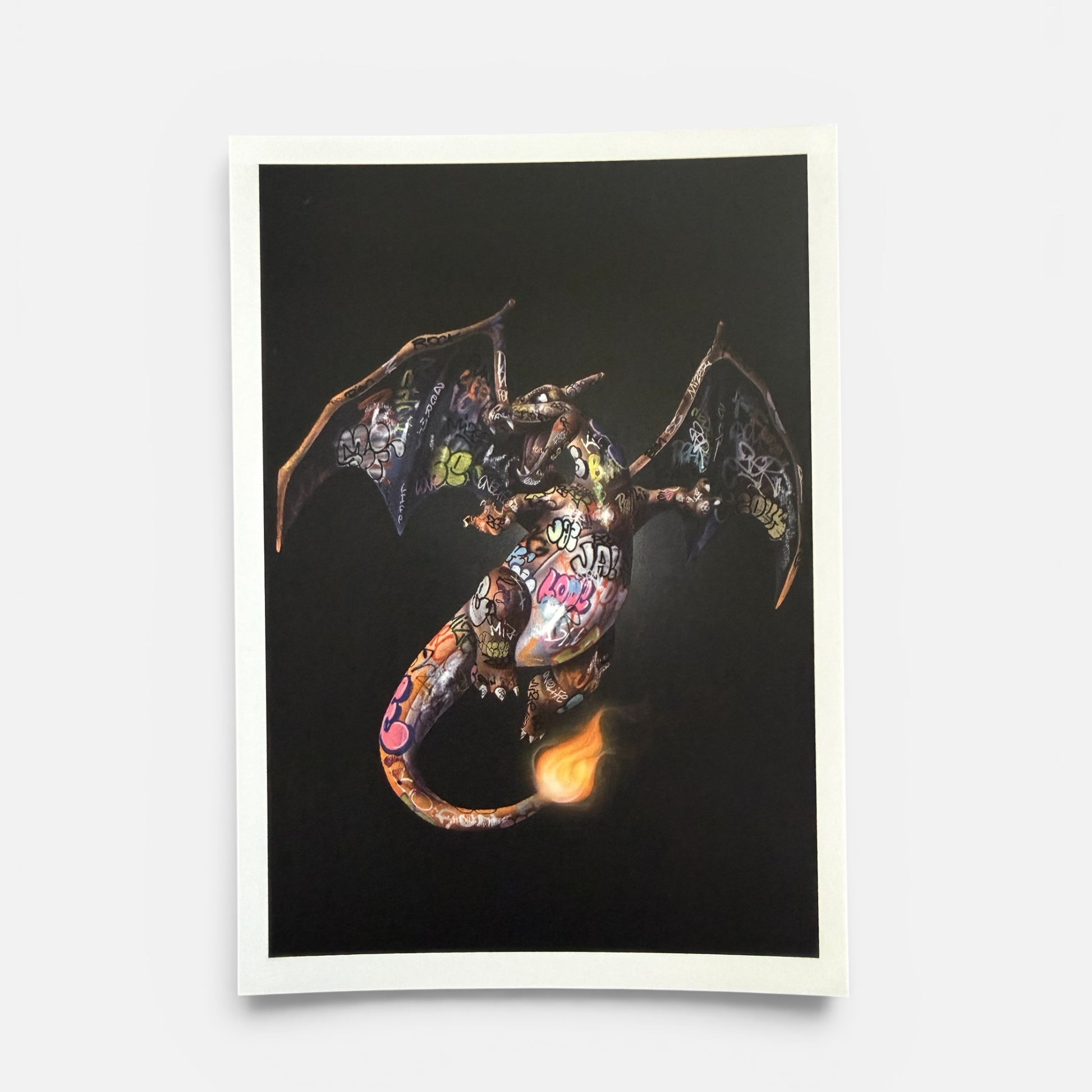 Carte postale street art Dracaufeu Pokémon graffiti Dracofunk Onemizer