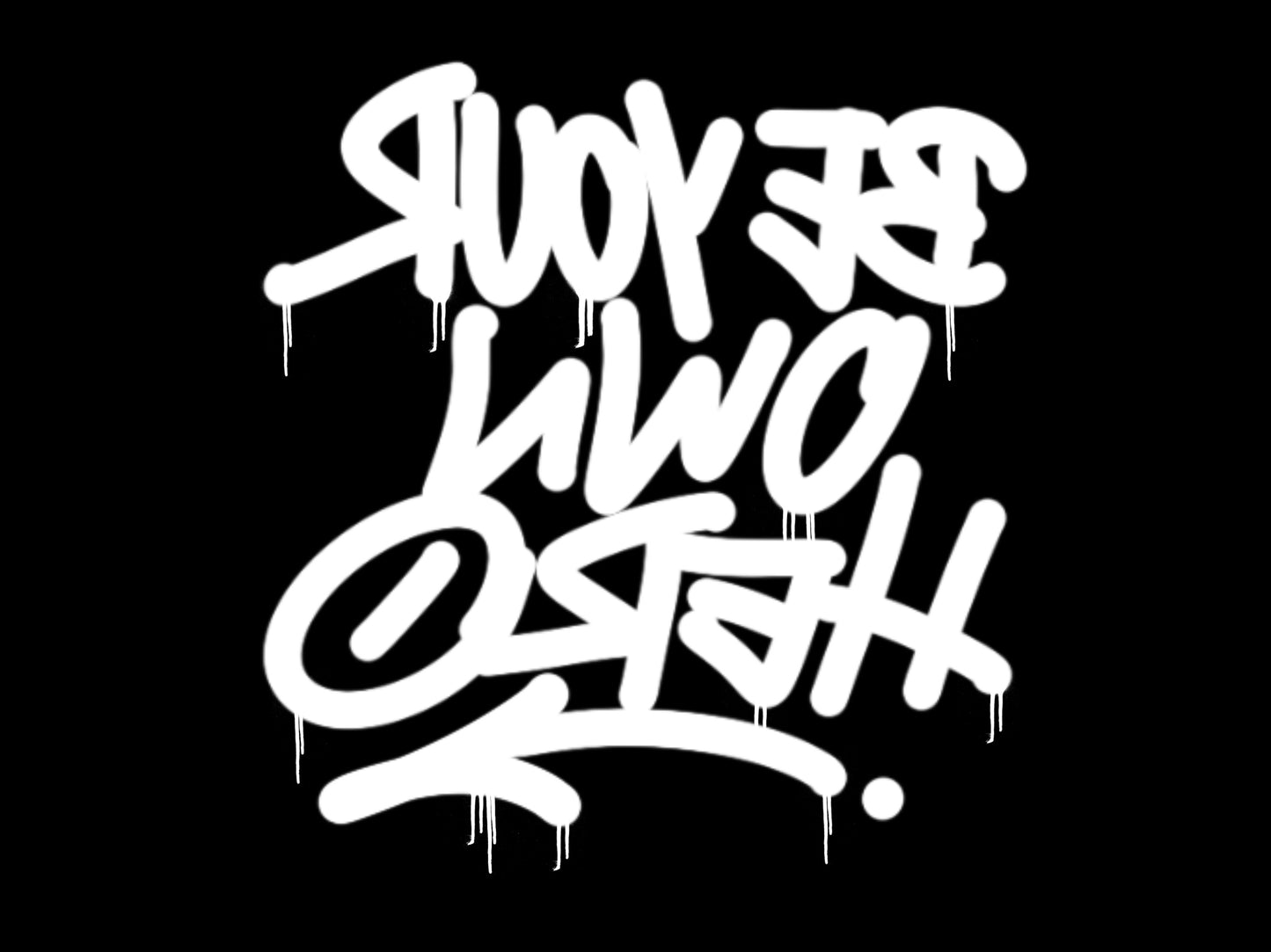 Détail du lettrage graffiti inversé par Onemizer, impression premium sur coton bio bleu marine