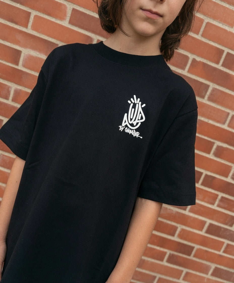 T-shirt underground UP by Onemizer porté face logo poitrine